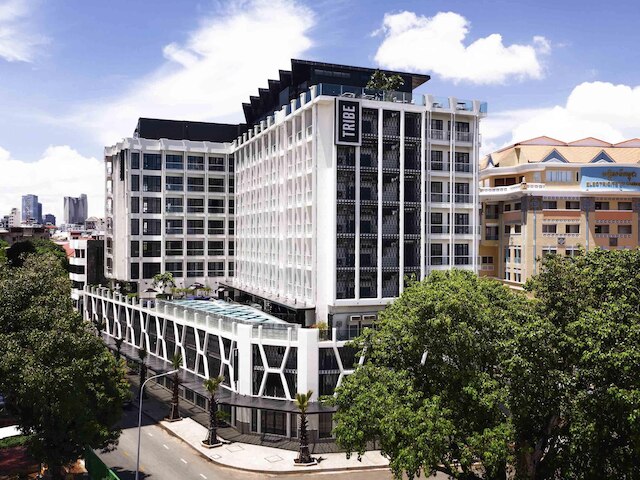 トライブ プノンペン ポスト オフィス スクエア