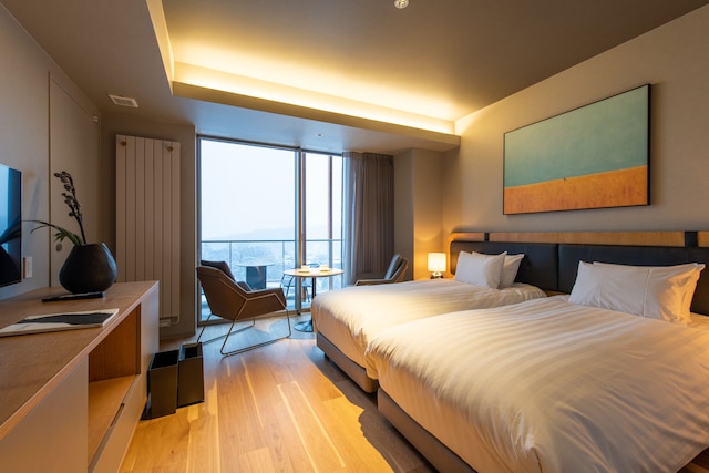 フェニックスウエスト