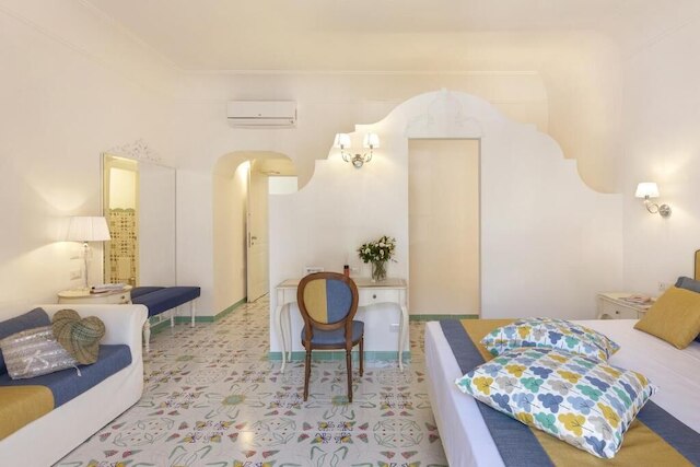 アンティカ・レジンナ・ラグジュアリー・ルーム