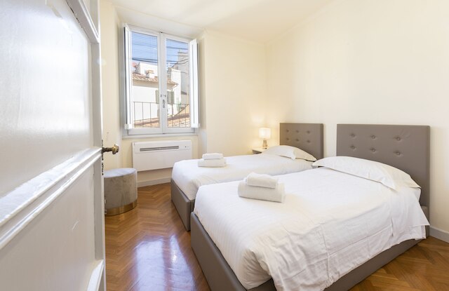 ラグジュアリー シニョーリア バイ メガ