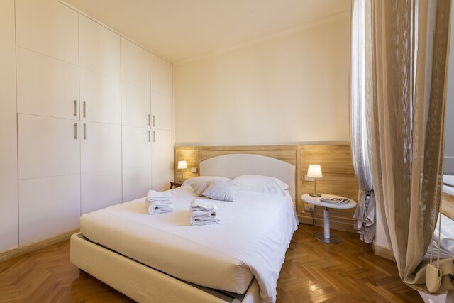 ラグジュアリー シニョーリア バイ メガ