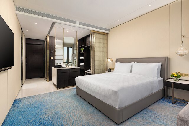 HUALUXE Shanghai Changfeng Park by IHG