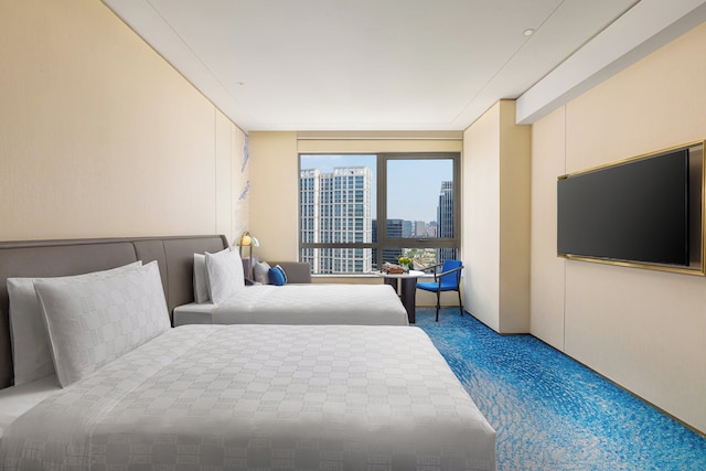 HUALUXE Shanghai Changfeng Park by IHG