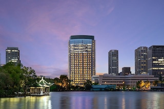 HUALUXE Shanghai Changfeng Park by IHG