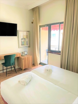 ラ ペルレ ホテル