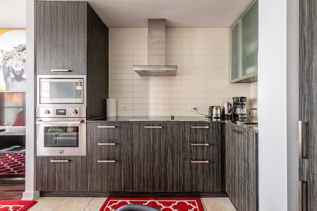 クラッシー 1 ベッドルーム コンド オン 32 フロア イン ダウンタウン