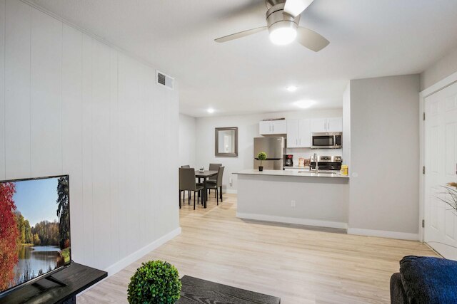 コージー 2 ベッドルーム ニア ユT ハイド パーク エボニフィ