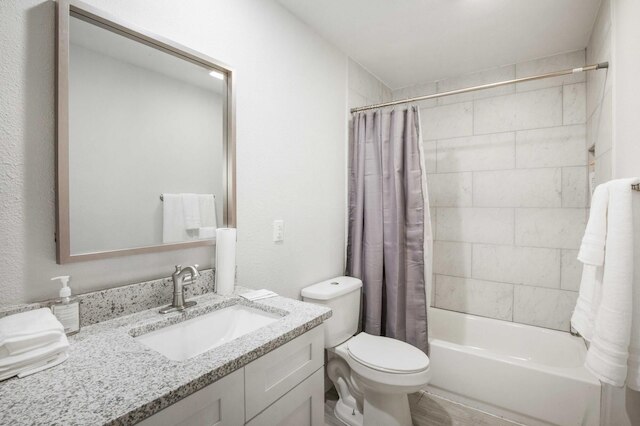 コージー 2 ベッドルーム ニア ユT ハイド パーク エボニフィ