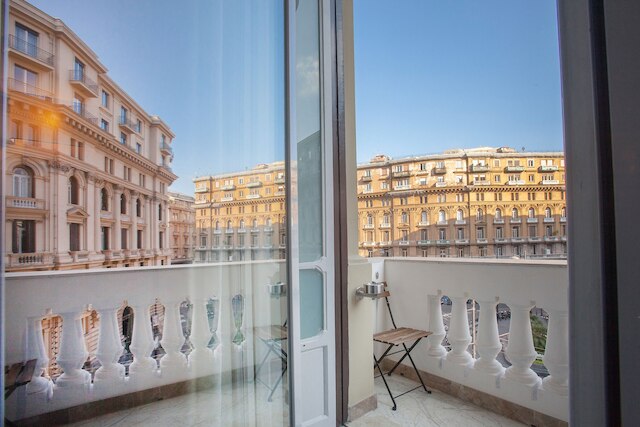 ディモーラ サンフェリーチェ イン ザ ハート オブ ナープルズ