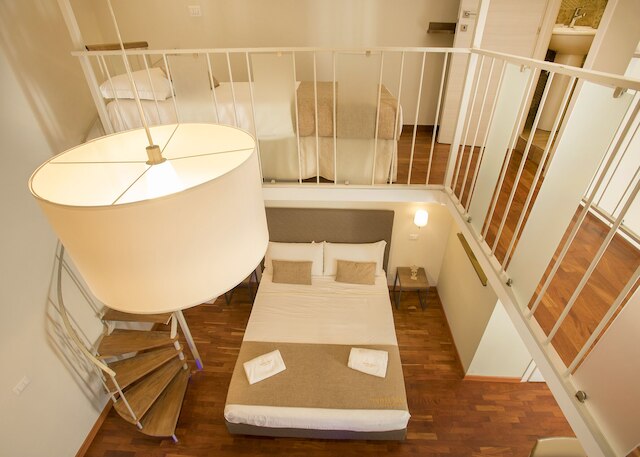 パラッツォ デプレティス ナープル