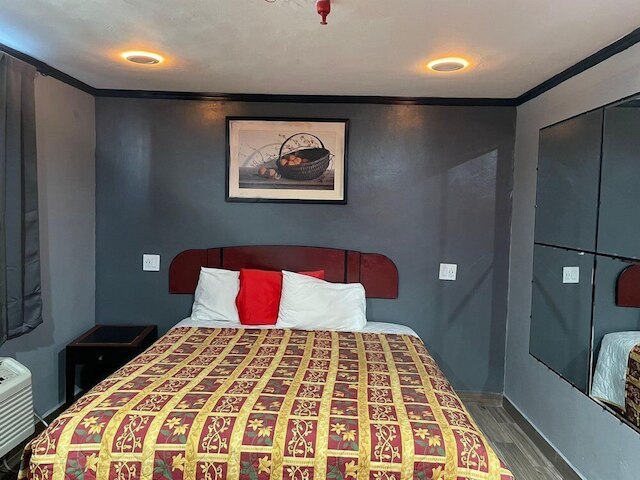 ザ・ブロードウェイ・イン