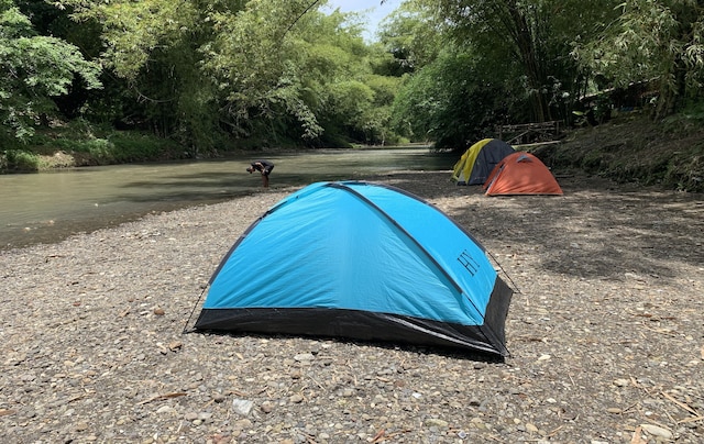 パサール クボン エンプリング キャンピング グラウンド