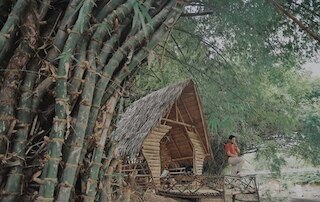 パサール クボン エンプリング キャンピング グラウンド