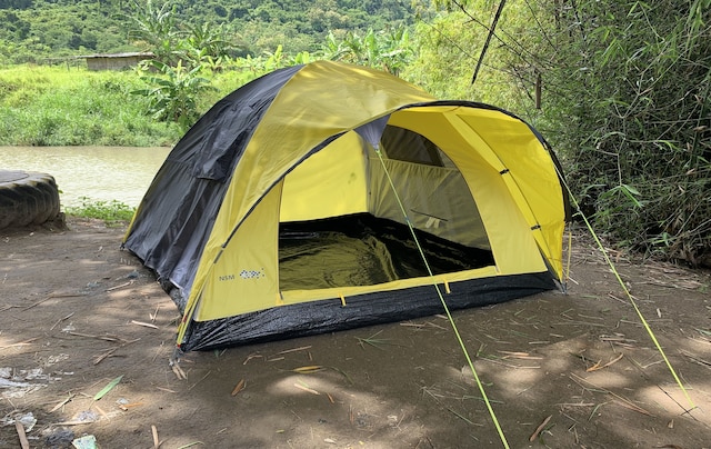 キャンピング グラウンド タマン ヌギルリ