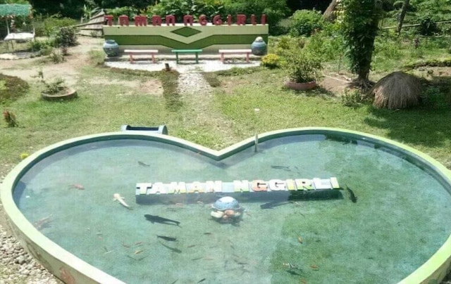 キャンピング グラウンド タマン ヌギルリ