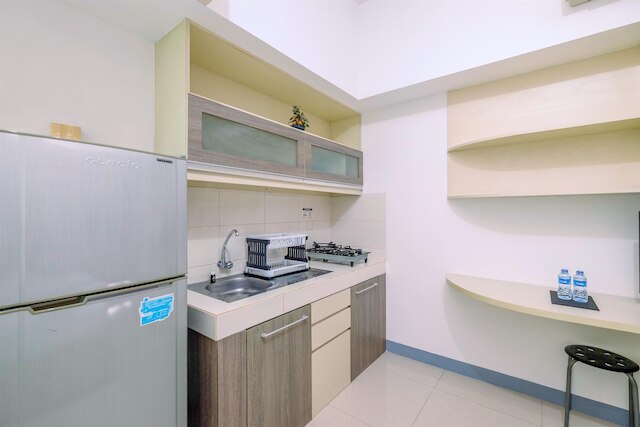 スタニング スタジオ アパートメント アット アンバサド レジデンシズ