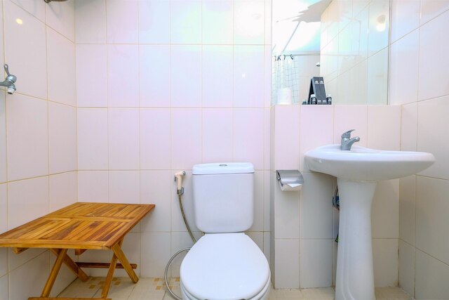 スタニング スタジオ アパートメント アット アンバサド レジデンシズ