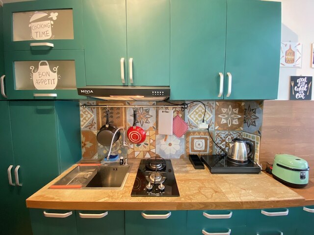 ボヘミアン ビューティー スタジオ ルーム アット グランド アジア アフリカ アパートメント