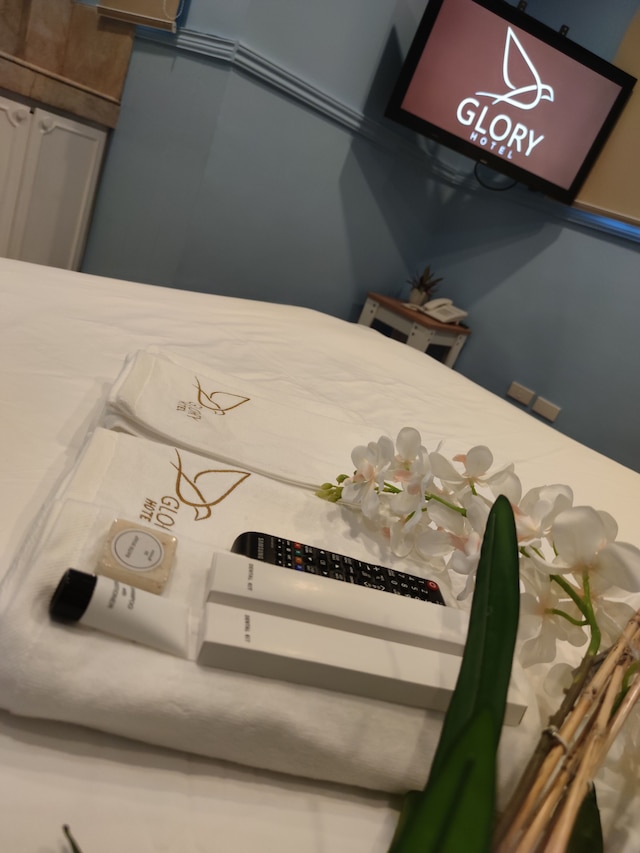 グローリー・ホテル・クバオ