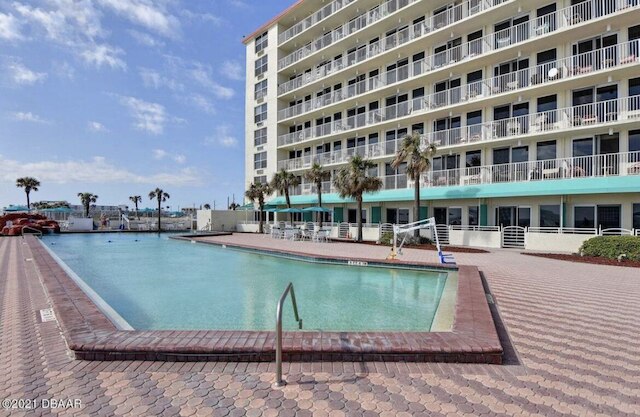 ビューティフルビーチフロントリゾートコンド