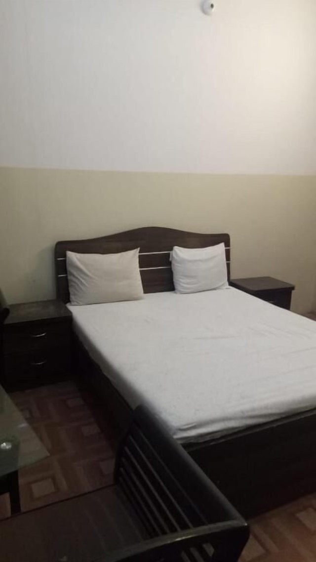 フォー シーズン ゲスト ハウス