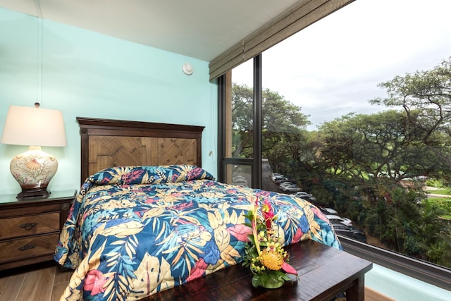 マハナ バイ KBM