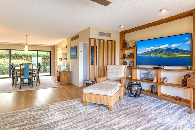 ワイレア エルア ヴィレッジ WEV-2103 バイ KBM