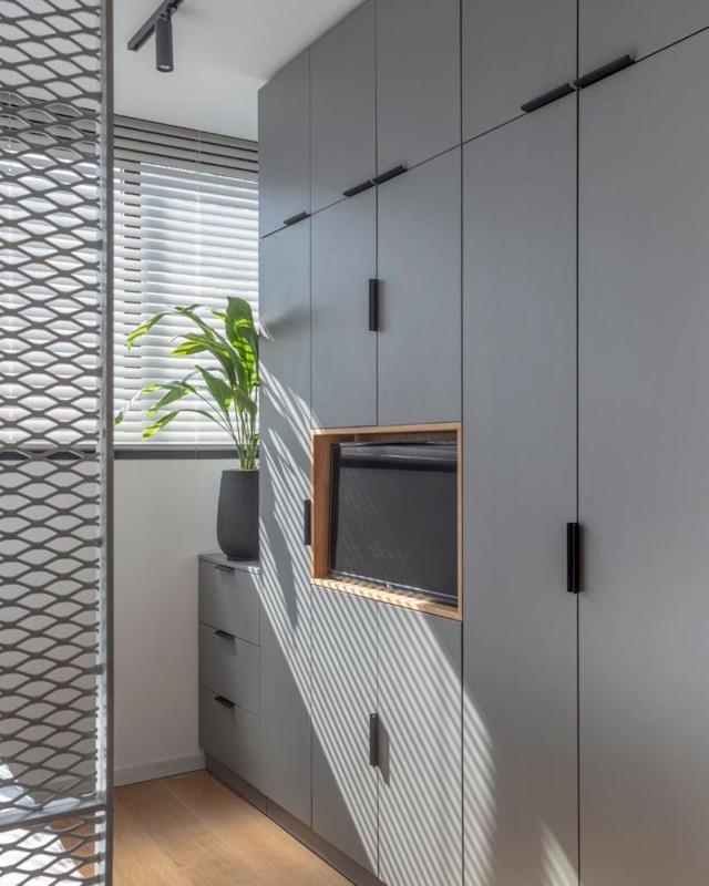 デブロックス・リビング - ベン・アヴィグドール