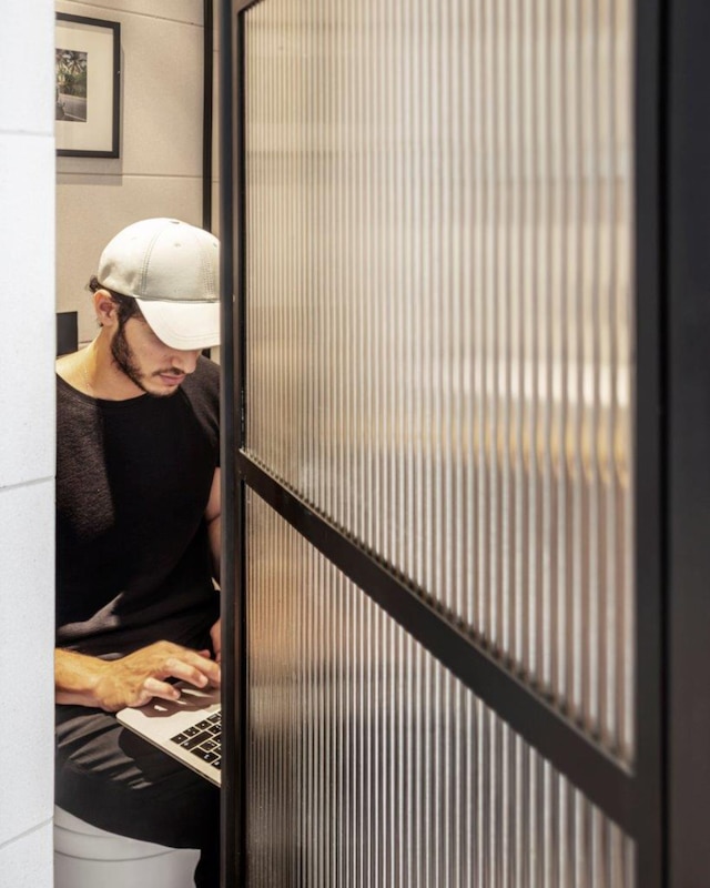 デブロックス・リビング - ベン・アヴィグドール