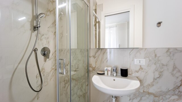 イタリアンウェイ - ザ B ビレッジ ビジネス - 30