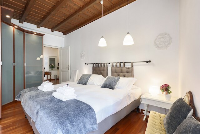 ローマ アズ ユー フィール - メゾン スパニッシュ ステップス