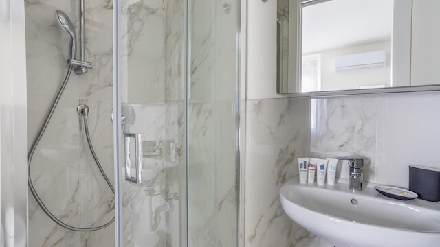 イタリアンウェイ - ザ B ビレッジ スーペリア - 42