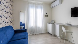 イタリアンウェイ - ザ B ビレッジ ビジネス - A21