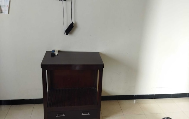 グリヤ・ジョグロ・カリウラング