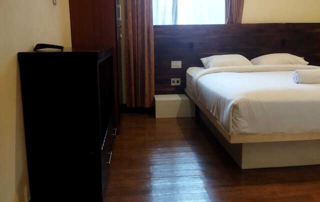 グリヤ・ジョグロ・カリウラング