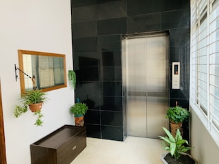 ビューティフル 2 ベッド アパートメント イン ダッカ