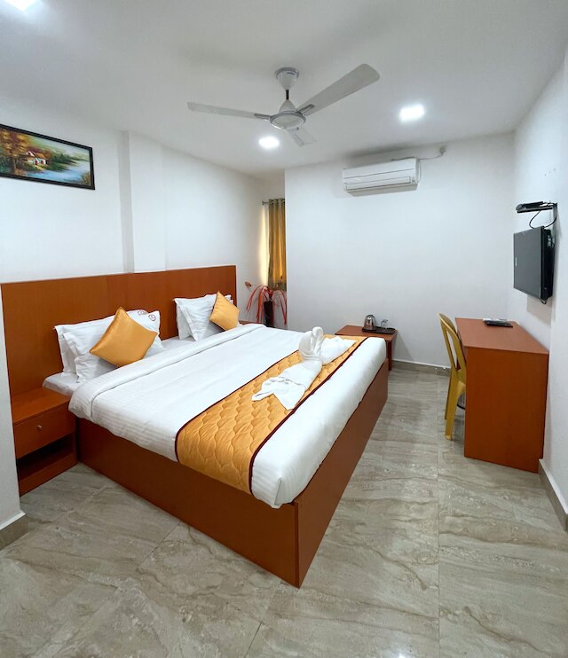 K11 エクスプレス - オップ エクスプレス アベニュー