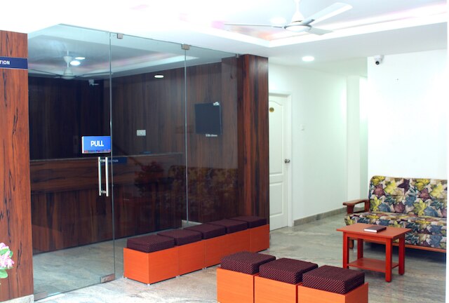 K11 エクスプレス - オップ エクスプレス アベニュー