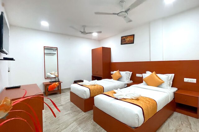 K11 エクスプレス - オップ エクスプレス アベニュー