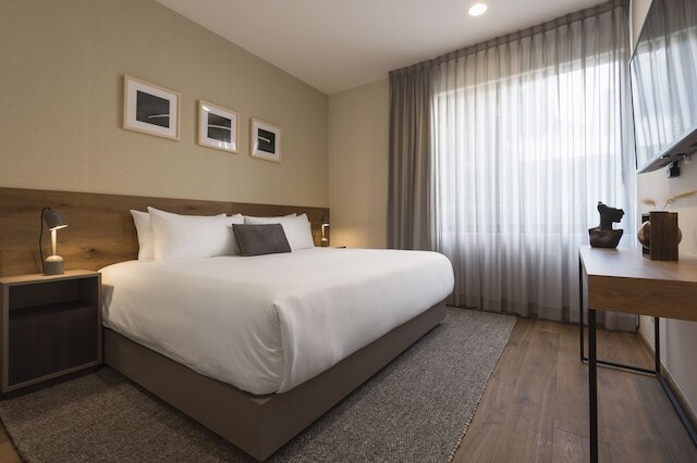 レオノラ ブティック ステイズ バイ ビアドラ