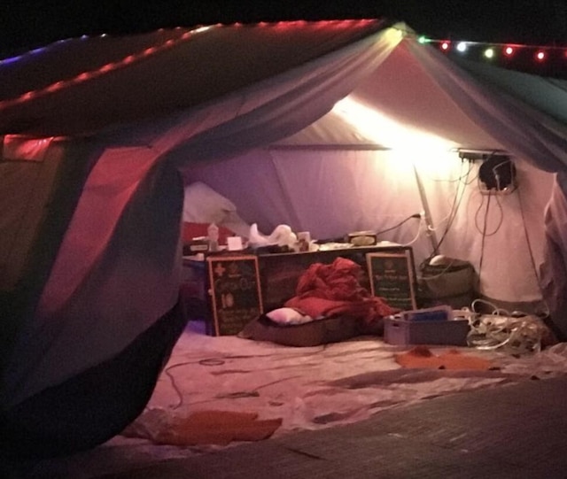 ザ・ハングオーバー・ホスピタル - ホステル