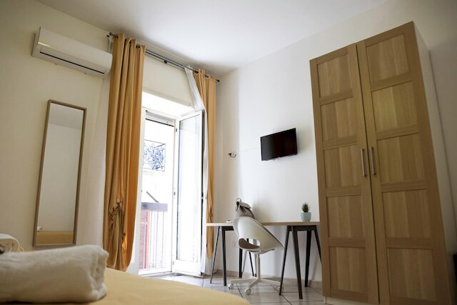 ヴィア マンチーニ 12 イン ナポリ