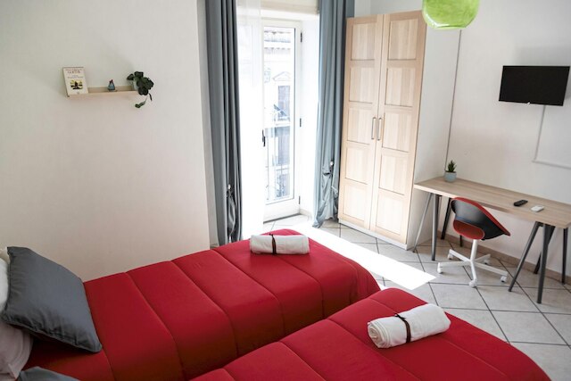 ヴィア マンチーニ 12 イン ナポリ