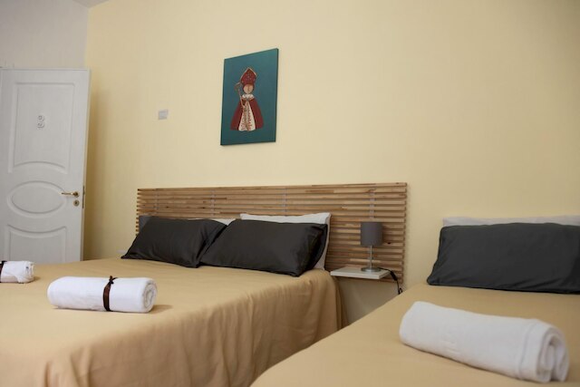 ヴィア マンチーニ 12 イン ナポリ