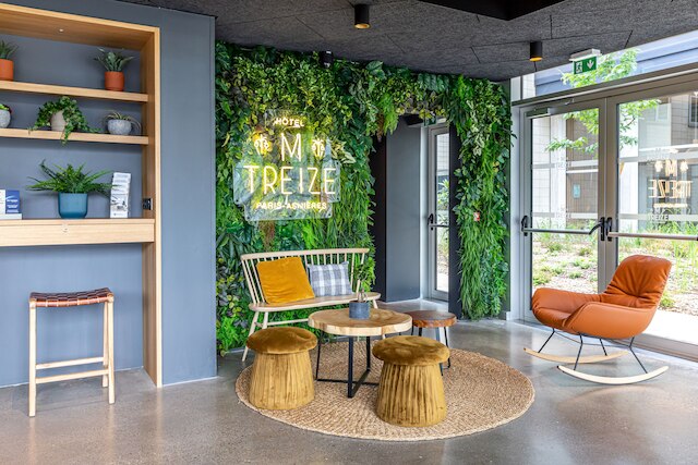 ベストウェスタン M トライズ パリ アスニエール