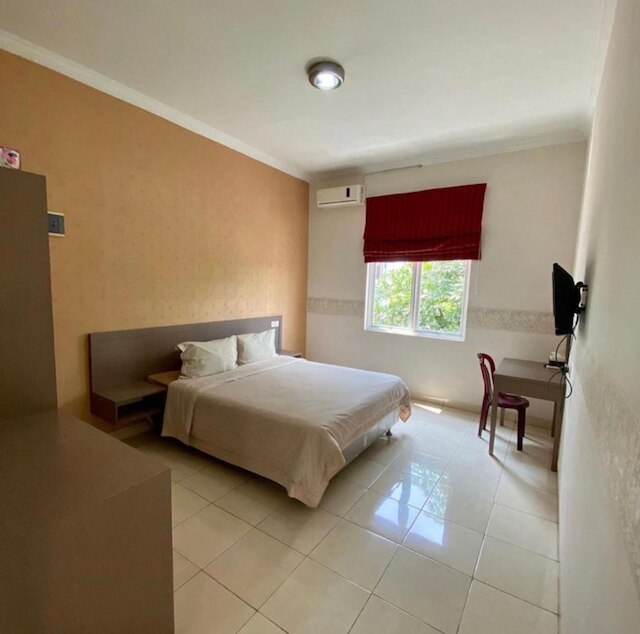 ロエマー モエシ メダン