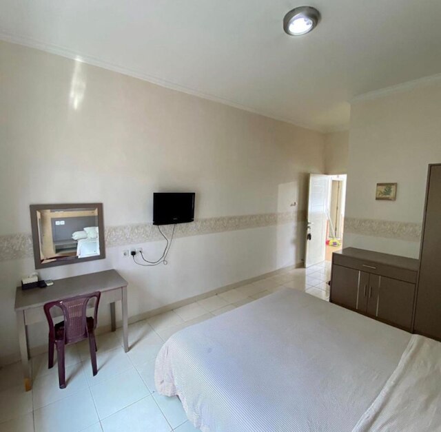 ロエマー モエシ メダン