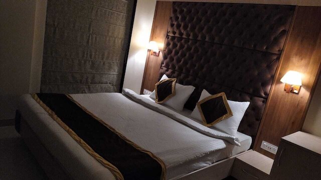 ザ パナッシュ ホテル & バンケッツ