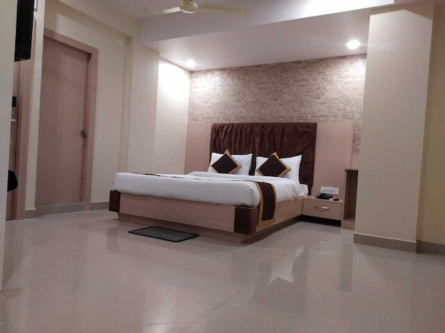 ザ パナッシュ ホテル & バンケッツ