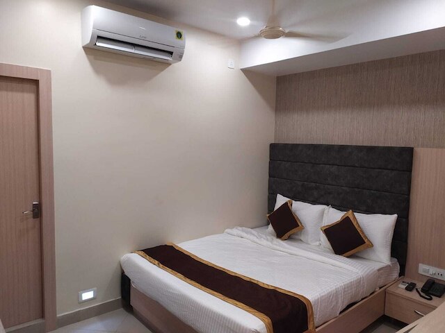 ザ パナッシュ ホテル & バンケッツ